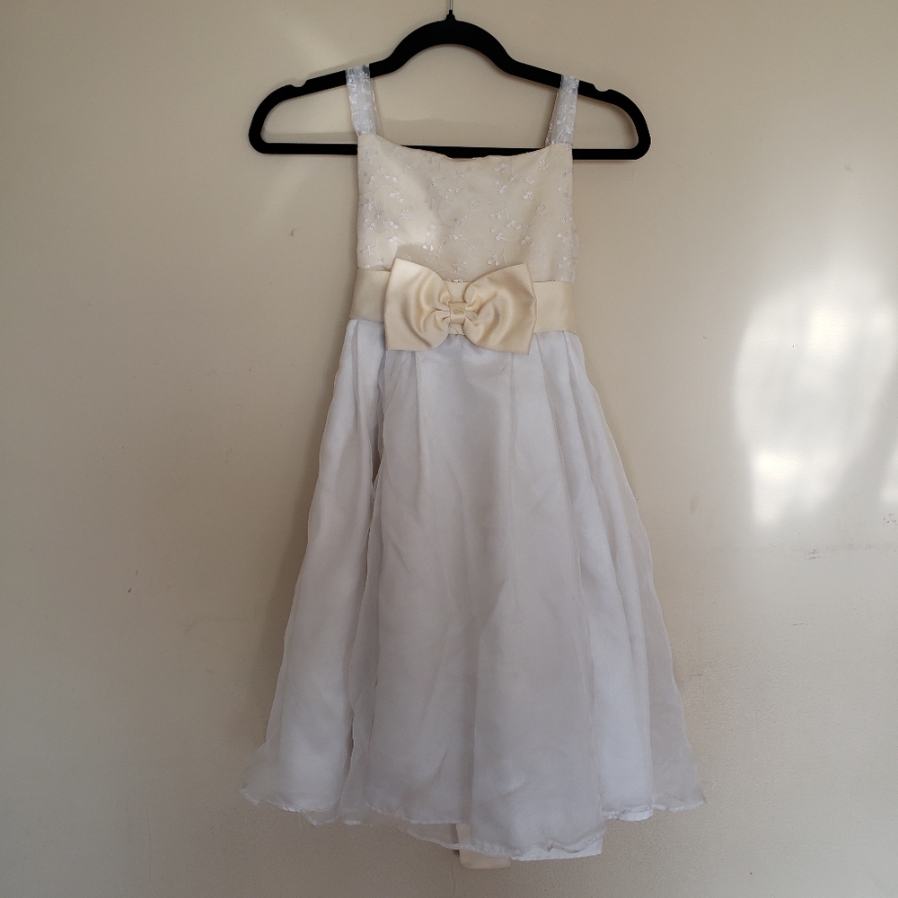 🔴 Girls Elegant White and Cream Dress with Bow